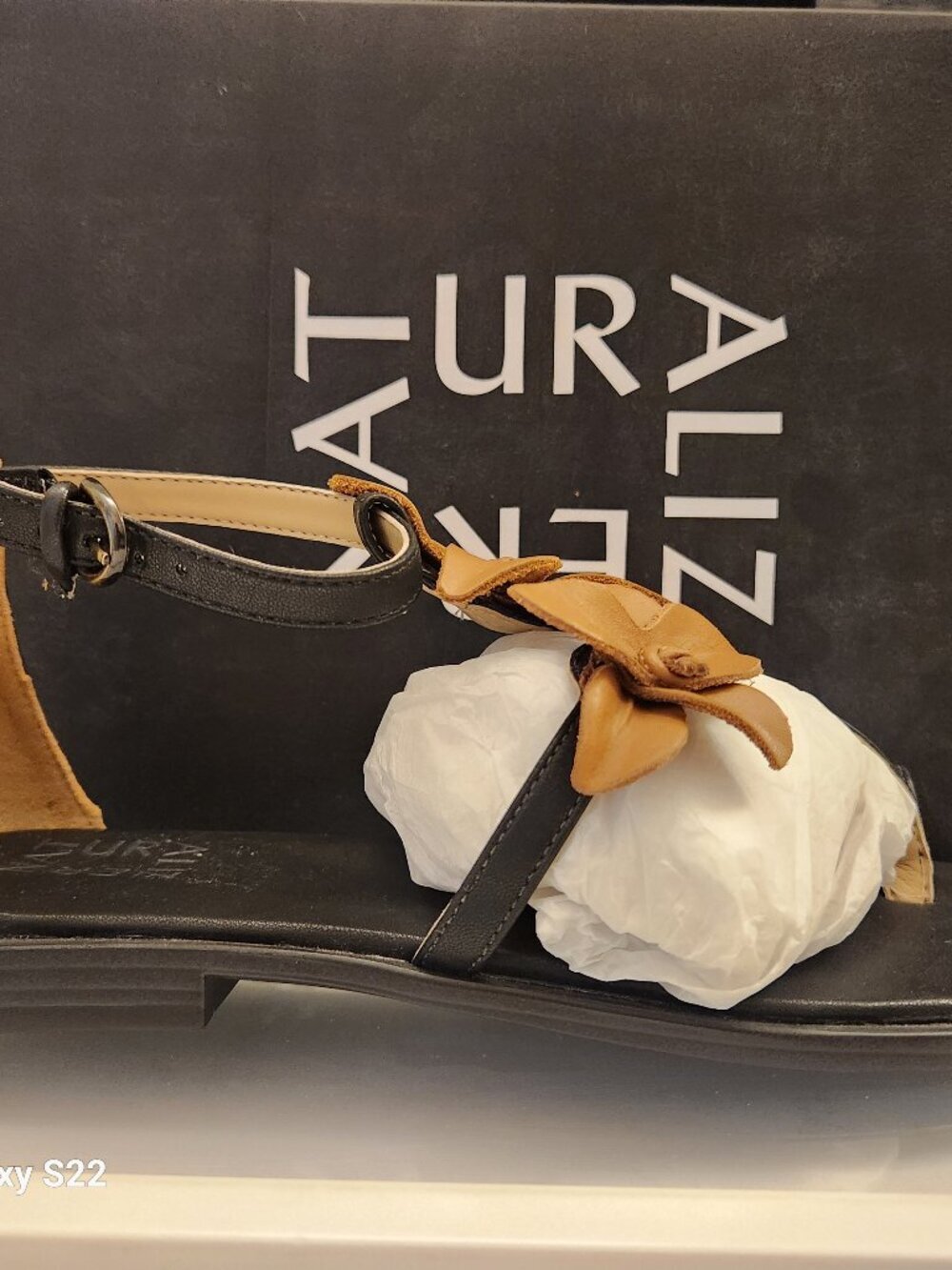 Naturalizer "Farah" Black/Brown Sandals. NIB. Size 7